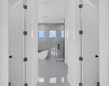 133 West Drive - Photo Thumbnail 17