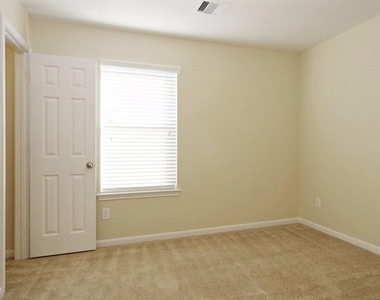 12707 Claradeen Court - Photo Thumbnail 11