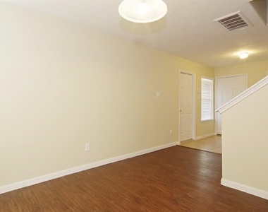 12707 Claradeen Court - Photo Thumbnail 3