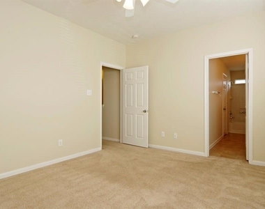12707 Claradeen Court - Photo Thumbnail 10