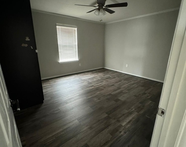 25614 Crisp Spring Lane - Photo Thumbnail 12
