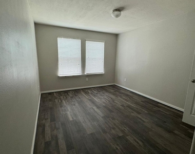25614 Crisp Spring Lane - Photo Thumbnail 14