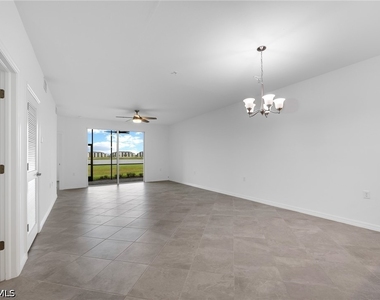 5445 Double Eagle Circle - Photo Thumbnail 8
