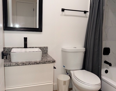 1103 Se 8th Terrace - Photo Thumbnail 2