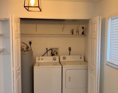 1103 Se 8th Terrace - Photo Thumbnail 8