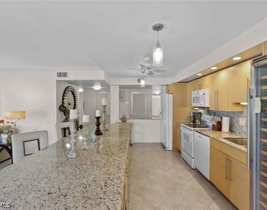 1930 Gulf Shore Boulevard N - Photo Thumbnail 3