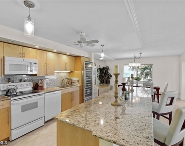 1930 Gulf Shore Boulevard N - Photo Thumbnail 6