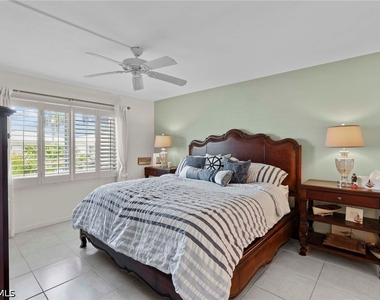 1930 Gulf Shore Boulevard N - Photo Thumbnail 13