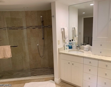 6001 Pelican Bay Boulevard - Photo Thumbnail 8