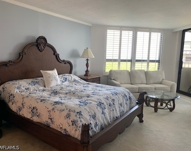 6001 Pelican Bay Boulevard - Photo Thumbnail 6