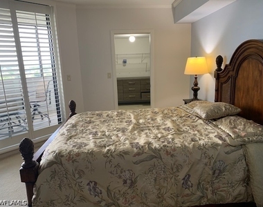 6001 Pelican Bay Boulevard - Photo Thumbnail 10