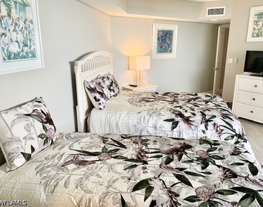 6001 Pelican Bay Boulevard - Photo Thumbnail 16