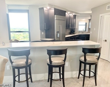 6001 Pelican Bay Boulevard - Photo Thumbnail 7