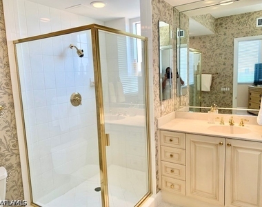 6597 Nicholas Blvd - Photo Thumbnail 23