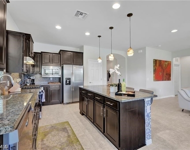 7103 Lily Way - Photo Thumbnail 2