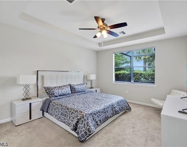 7103 Lily Way - Photo Thumbnail 18