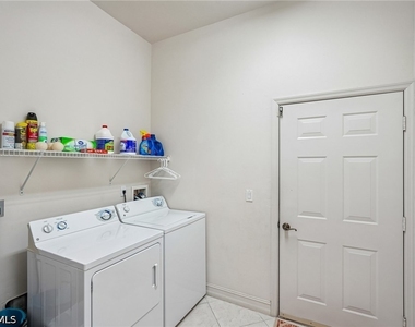 7895 Sanctuary Circle - Photo Thumbnail 27