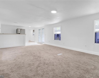 120 Grassy Key Lane - Photo Thumbnail 8