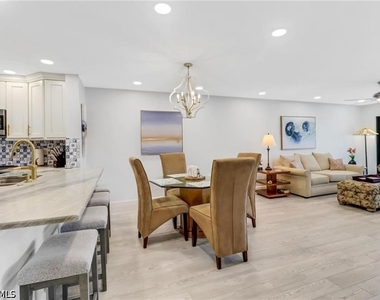 5792 Deauville Circle - Photo Thumbnail 11