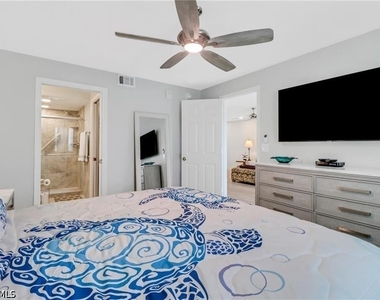 5792 Deauville Circle - Photo Thumbnail 7