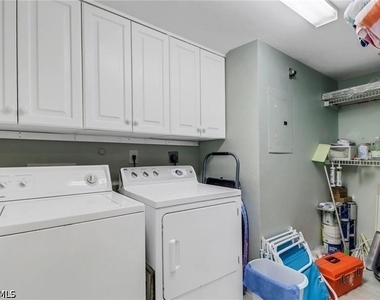 5792 Deauville Circle - Photo Thumbnail 21