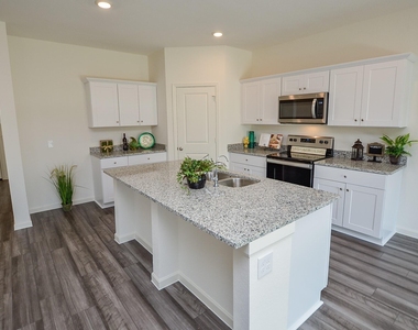 1025 Long Bay Ct - Photo Thumbnail 4