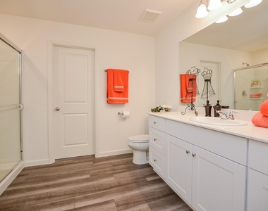 1025 Long Bay Ct - Photo Thumbnail 30