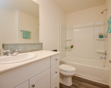 1025 Long Bay Ct - Photo Thumbnail 24