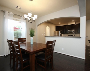 8517 Sunset Loch Drive - Photo Thumbnail 6