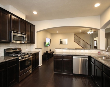 8517 Sunset Loch Drive - Photo Thumbnail 11