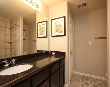 8517 Sunset Loch Drive - Photo Thumbnail 17