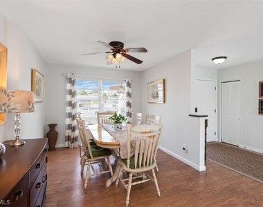 955 Iris Court - Photo Thumbnail 7