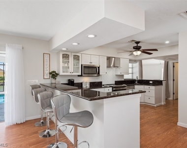 955 Iris Court - Photo Thumbnail 1