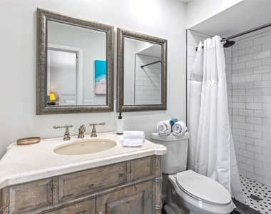 955 Iris Court - Photo Thumbnail 12