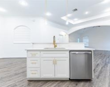 3002 Arkansas Avenue - Photo Thumbnail 6