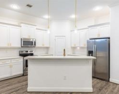 3002 Arkansas Avenue - Photo Thumbnail 10