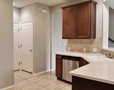 13600 Breton Ridge Street - Photo Thumbnail 11