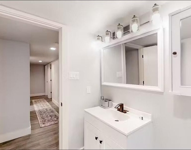 6325 Riverview Way - Photo Thumbnail 8