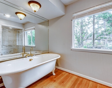 201 Vanderpool Lane - Photo Thumbnail 21