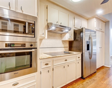201 Vanderpool Lane - Photo Thumbnail 11