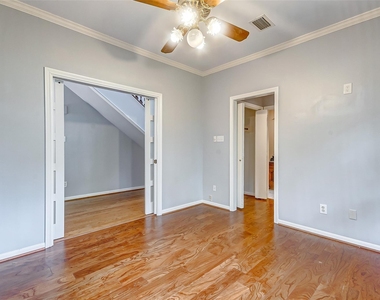 201 Vanderpool Lane - Photo Thumbnail 16