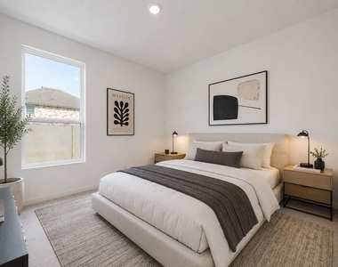 6738 Violet Clover Avenue - Photo Thumbnail 5