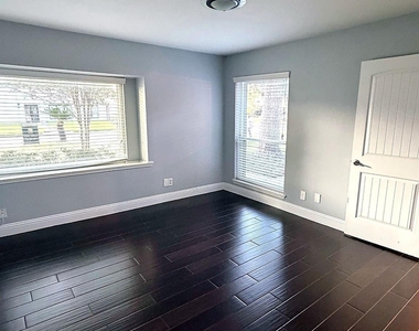 11211 Ash Creek Drive - Photo Thumbnail 15