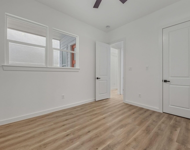 117 Capetown Lane - Photo Thumbnail 11