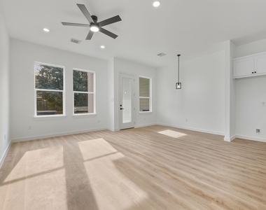 117 Capetown Lane - Photo Thumbnail 23