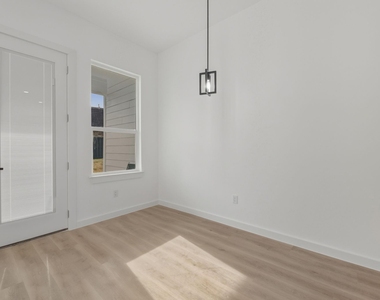 117 Capetown Lane - Photo Thumbnail 19