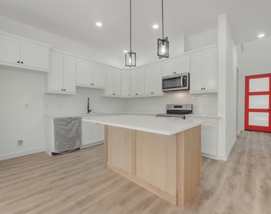 117 Capetown Lane - Photo Thumbnail 16