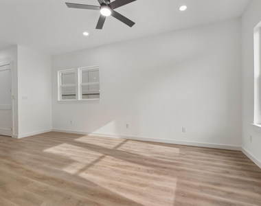 117 Capetown Lane - Photo Thumbnail 21
