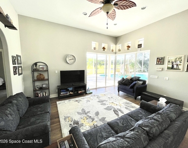 1479 Southpointe Court - Photo Thumbnail 8