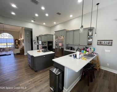 1479 Southpointe Court - Photo Thumbnail 3